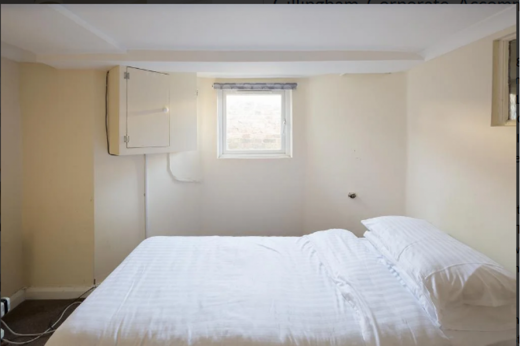 Gillingham Corporate Accommodation – Welcoming 3-Bedroom Flat