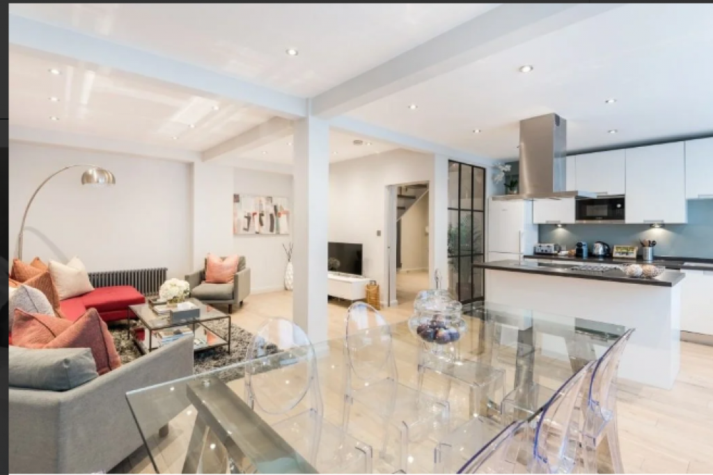 Kensington Accommodation – Luxury Duplex Apartment with Terrace at 35 Hyde Park Gate