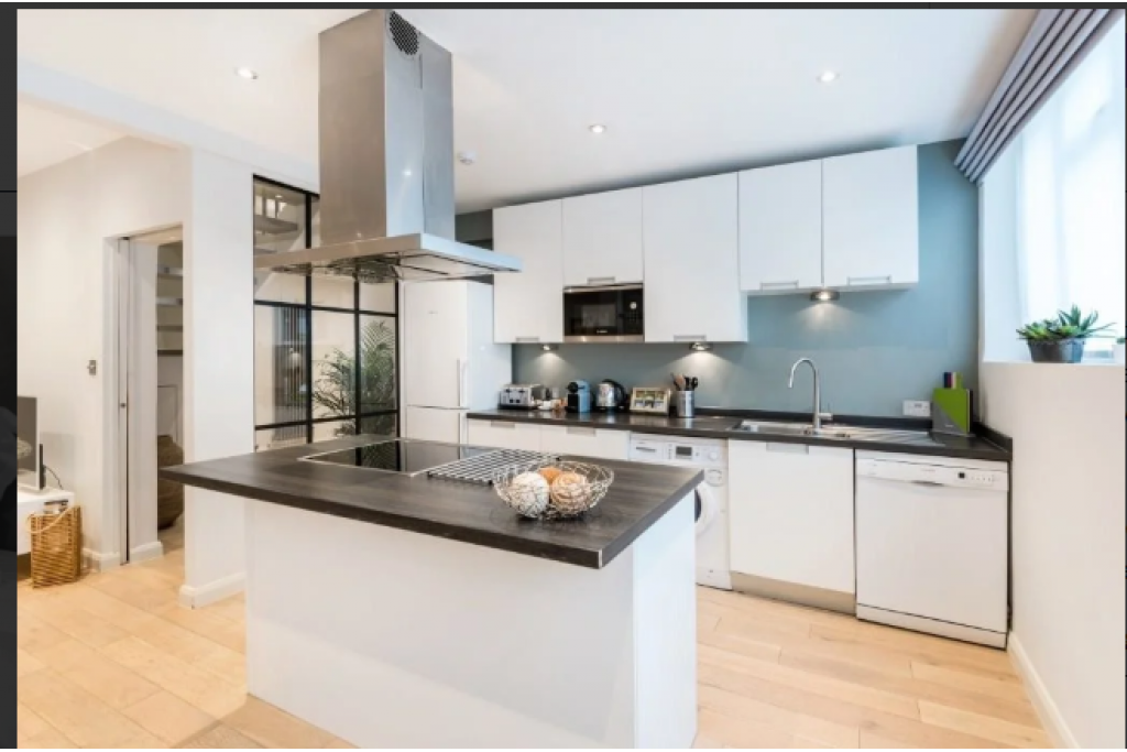 Kensington Accommodation – Luxury Duplex Apartment with Terrace at 35 Hyde Park Gate