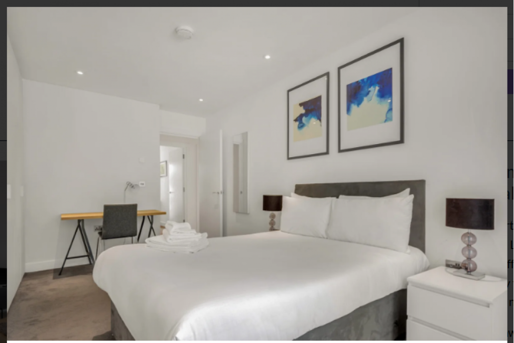 Rochester Serviced Accommodation – Black & White Apartments