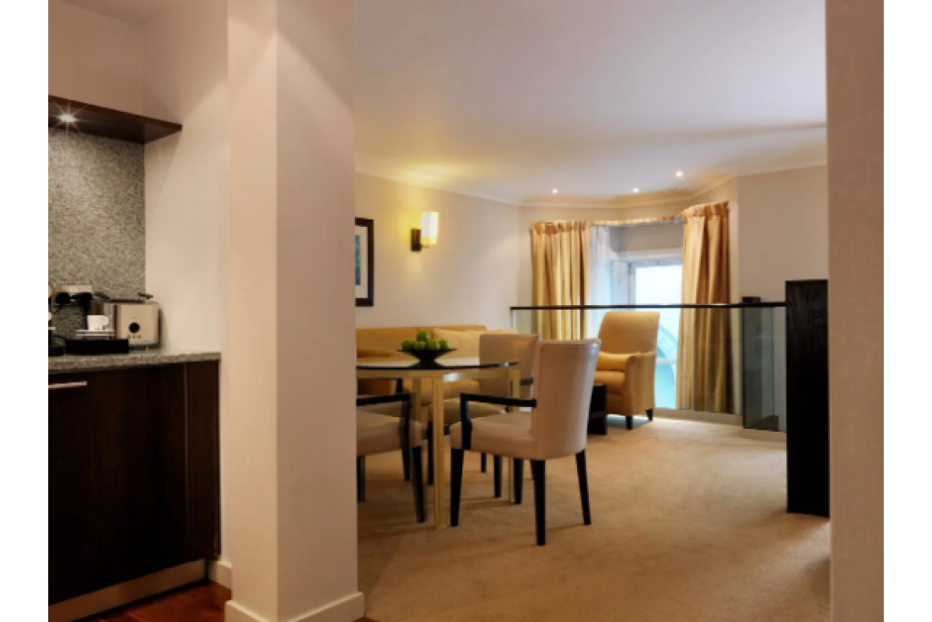 Luxury Accommodation Chelsea – Phoenix House Serviced Apartments