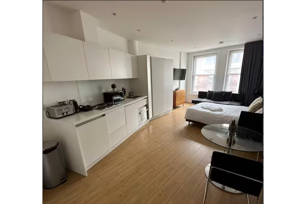 Corporate Accommodation in Soho – Stay Central, Stylish, and Connected