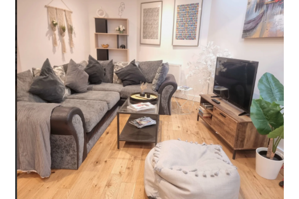 London Bridge Serviced Apartment – Large Duplex Flat