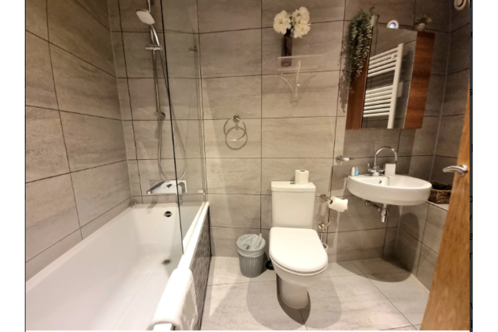 London Bridge Serviced Apartment – Large Duplex Flat