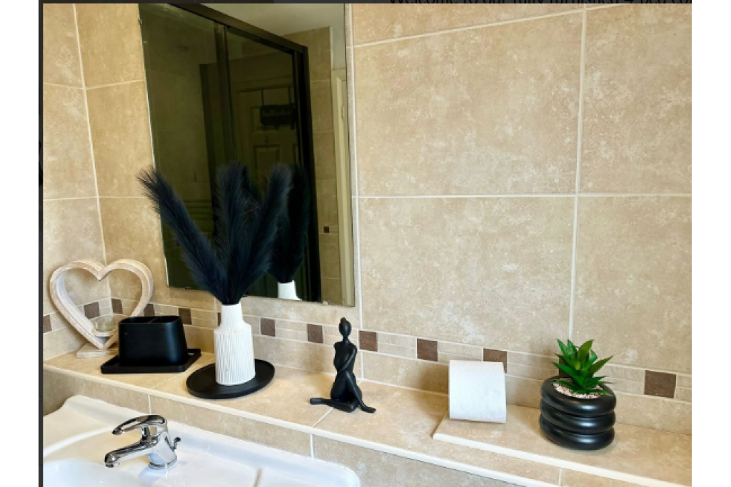 Accommodation Gloucestershire – 4-Bed Holiday Cottage for Short Lets and Extended Stays