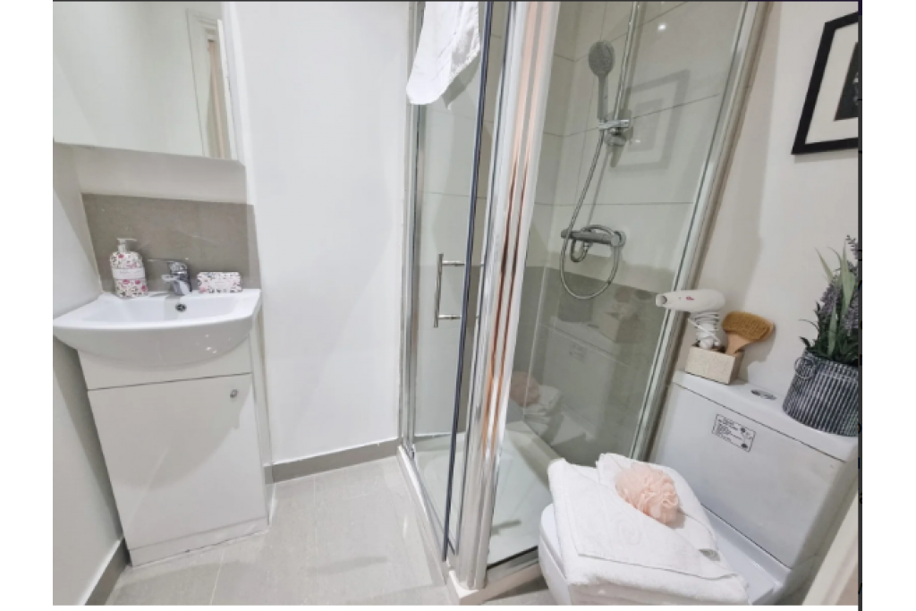 Family Accommodation London – Loampit Hill Apartment