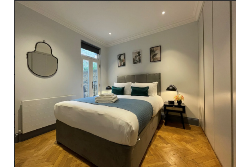 Accommodations in Barons Court – Margravine Garden London