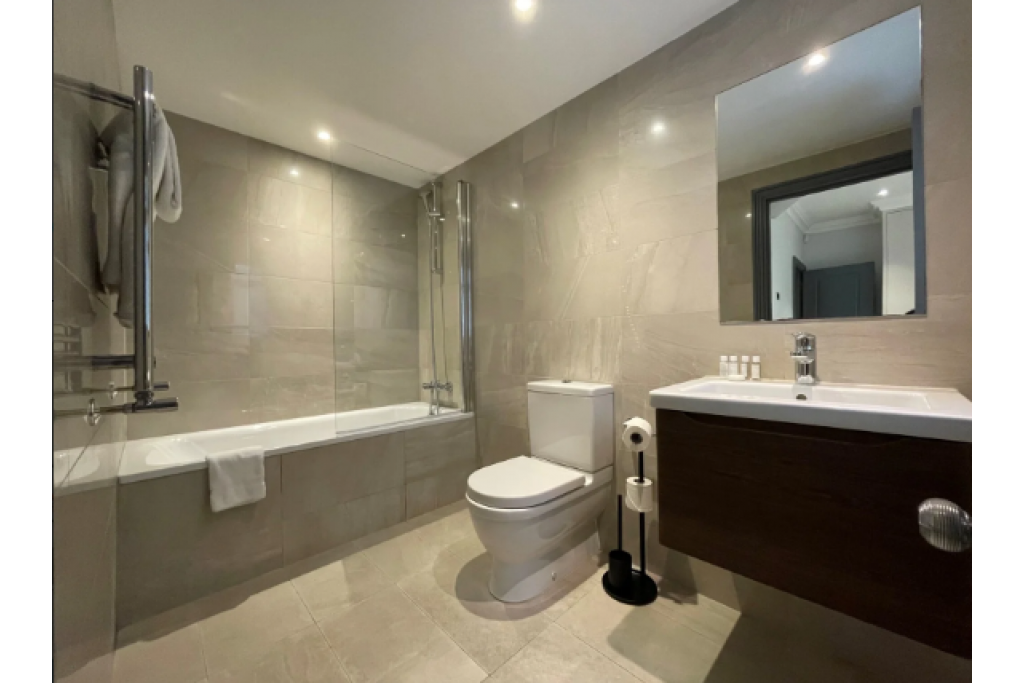 Accommodations in Barons Court – Margravine Garden London