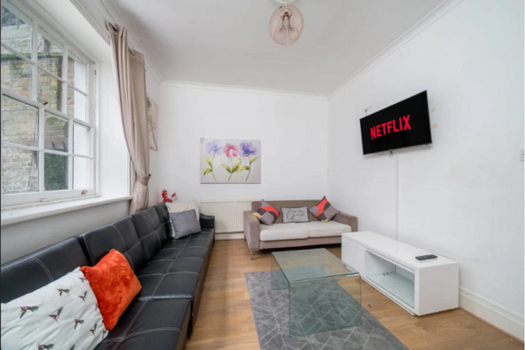 Serviced Apartment Canary Wharf – 24 Bridge House Quay, London E14 9QW