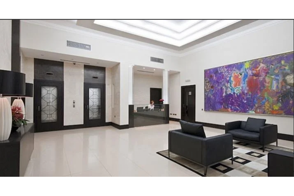 Luxury Accommodation South Kensington – 130 Queen’s Gate Apartments