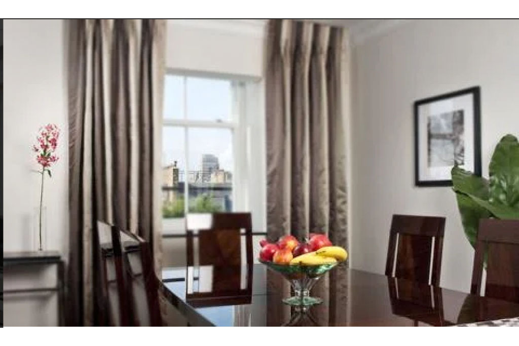 Luxury Accommodation South Kensington – 130 Queen’s Gate Apartments