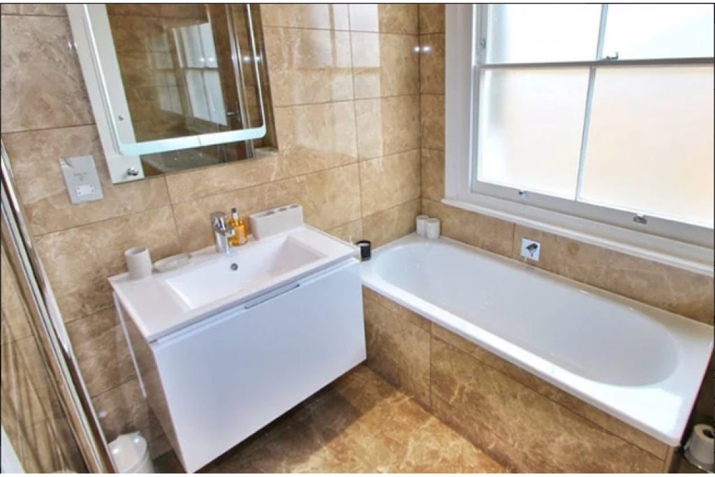 Twickenham Serviced Accommodation – The Arlington Suite