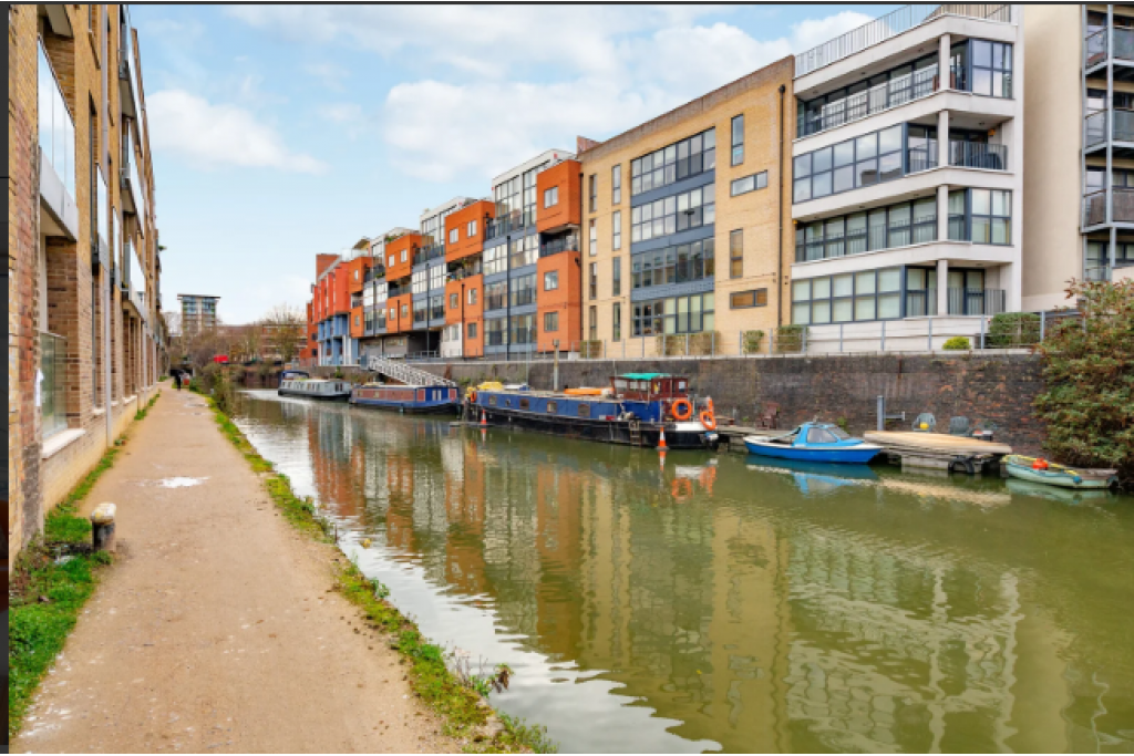 Canary Gateway Serviced Apartments