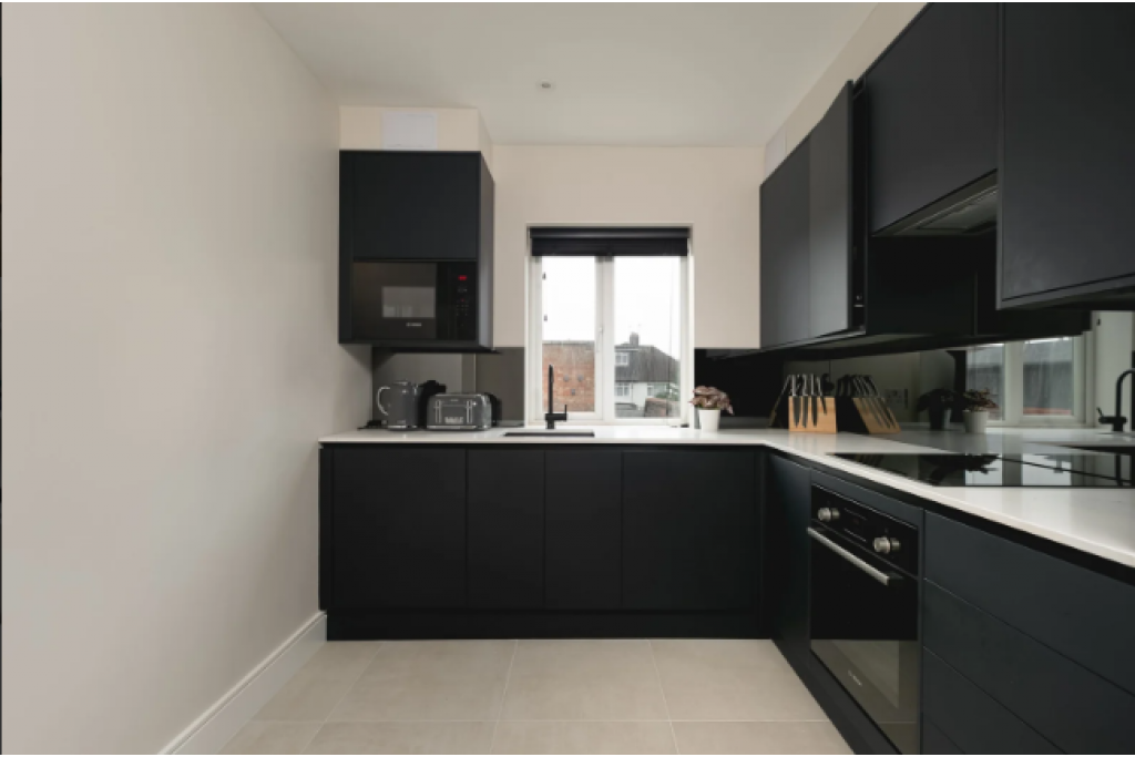 London Vacation House Rentals – Cockfosters Serviced Apartments, North London