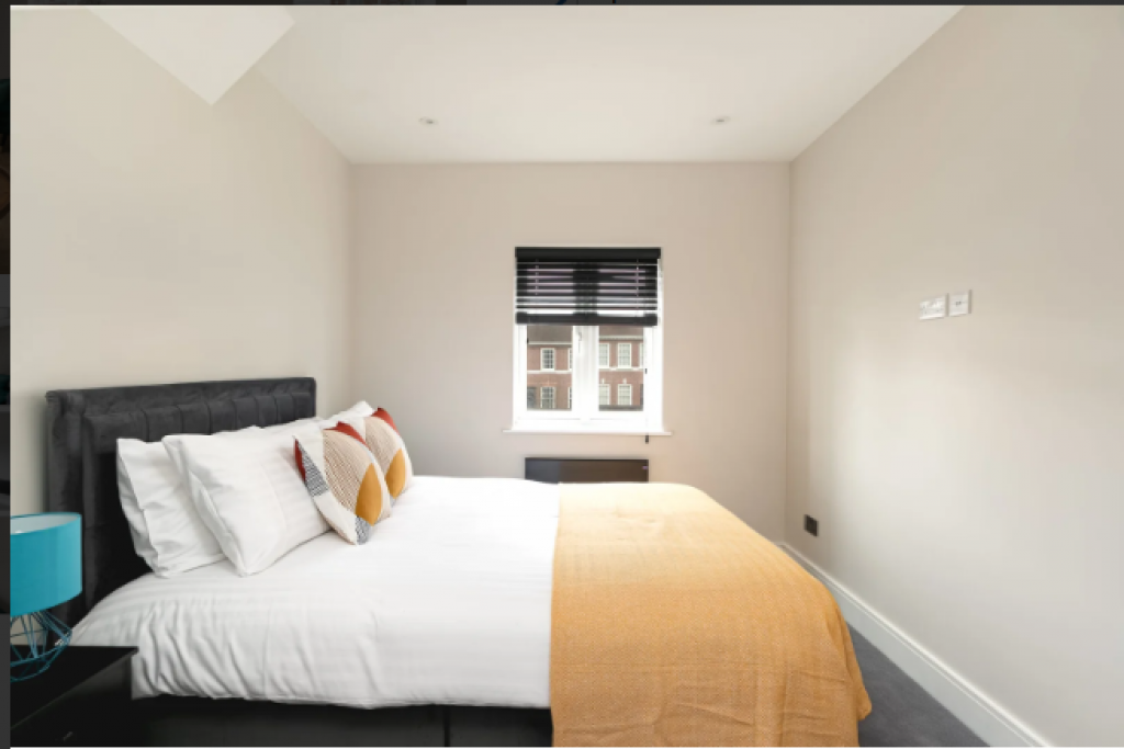 London Vacation House Rentals – Cockfosters Serviced Apartments, North London