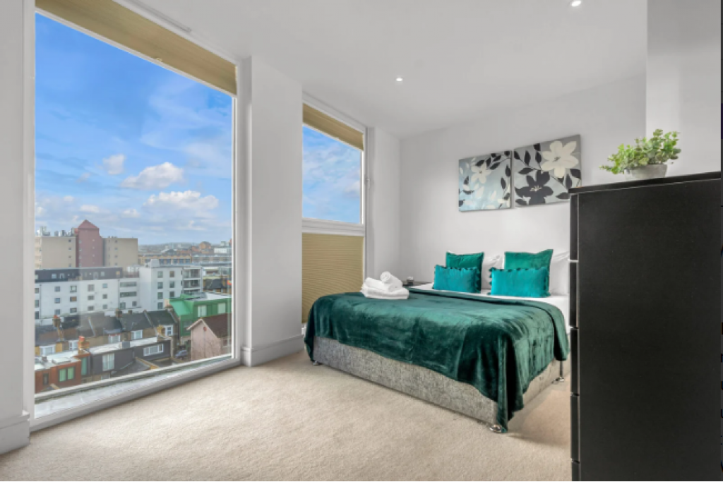 Lanterns Way Serviced Apartments – Luxury Apartments in Canary Wharf, London