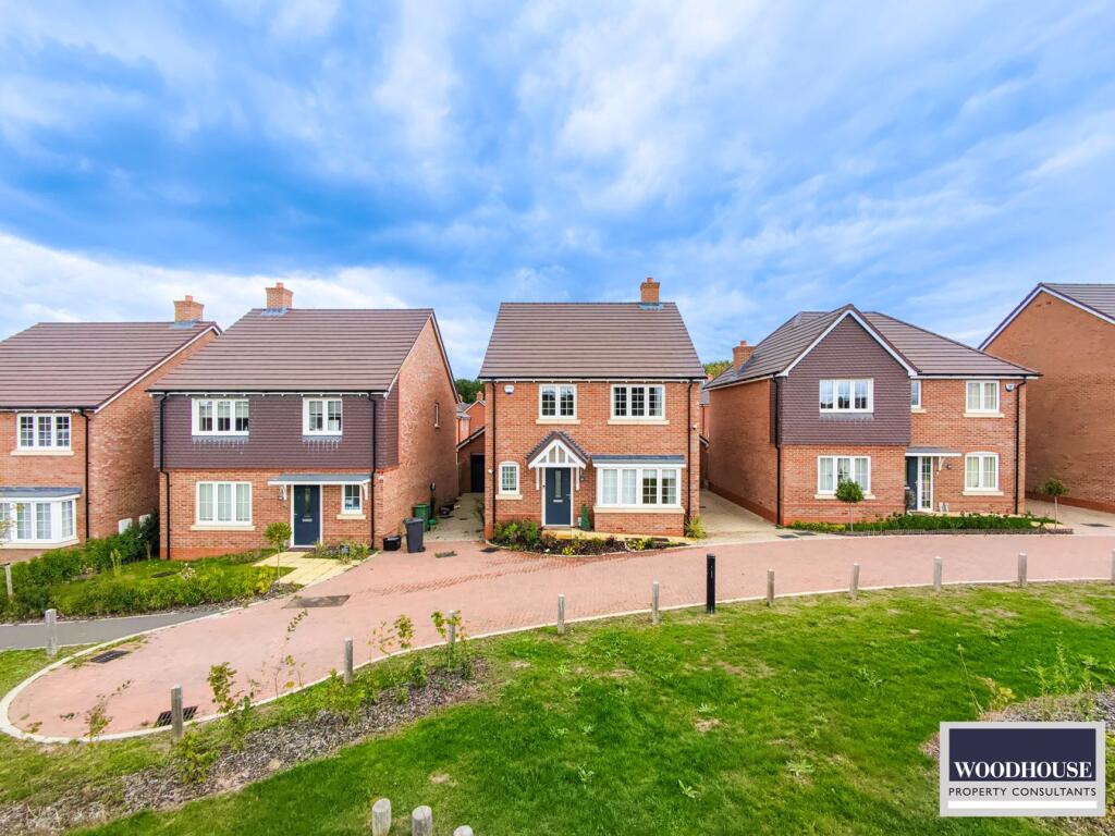 Elizabeth Gardens, Goffs Oak, EN7 – 4-Bedroom Detached House for Rent