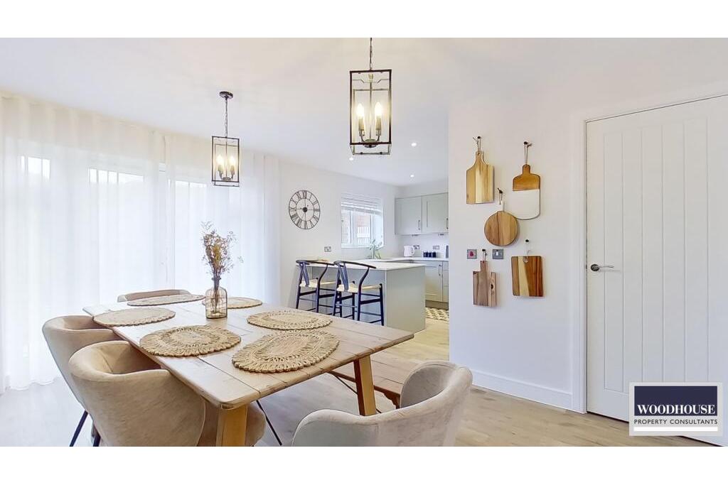Elizabeth Gardens, Goffs Oak, EN7 – 4-Bedroom Detached House for Rent