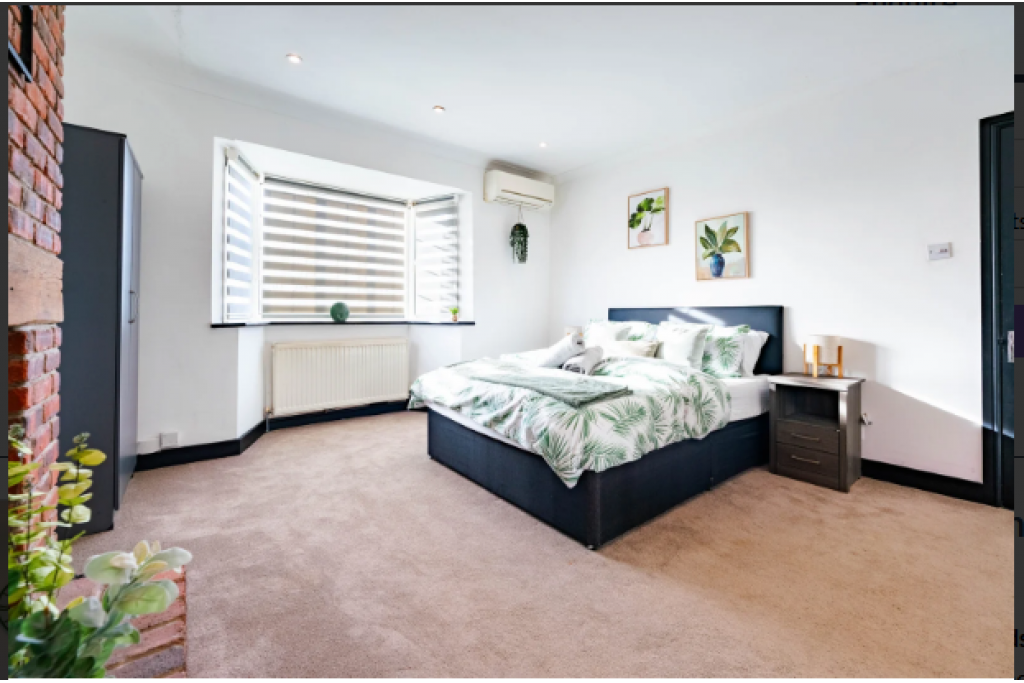 Holiday Cottages Hertfordshire – Oundle Avenue Cottage, Bushey