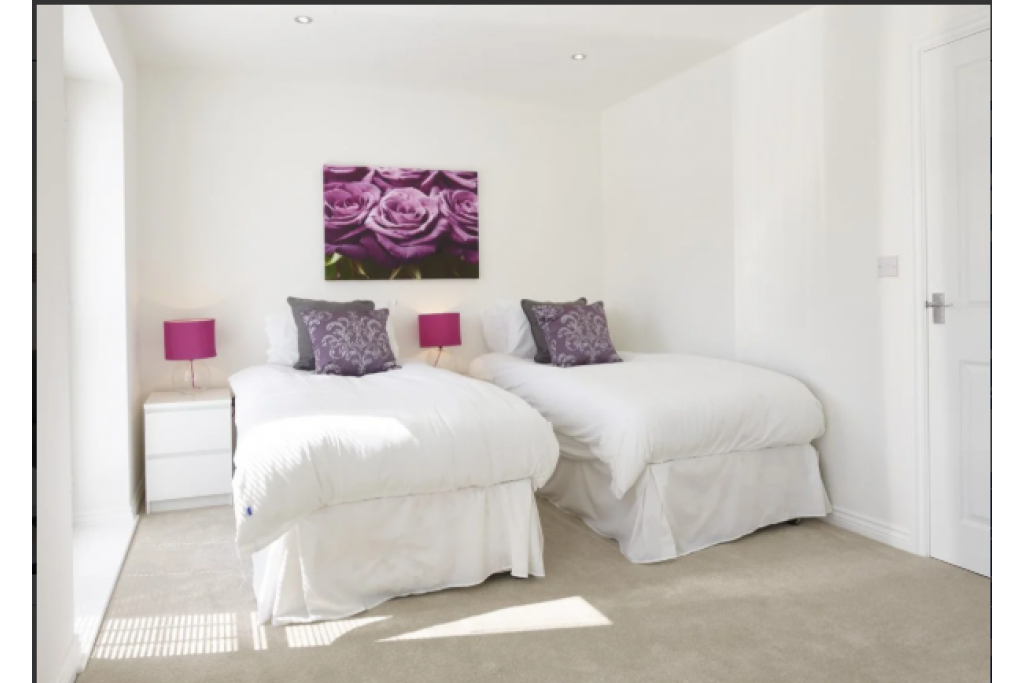 Campbell Park Apartments – Spacious 4-Bedroom Serviced Accommodation in Milton Keynes