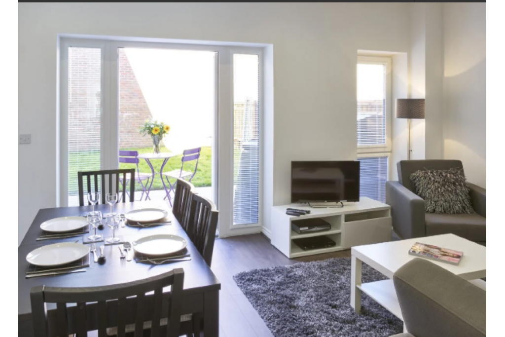Campbell Park Apartments – Spacious 4-Bedroom Serviced Accommodation in Milton Keynes