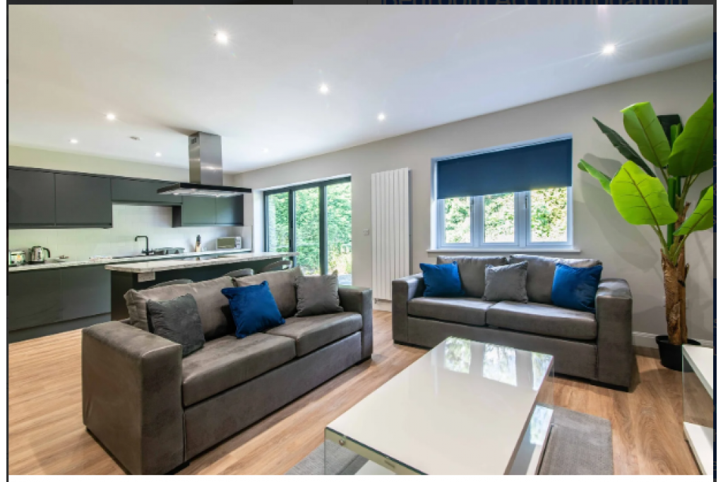 Leicester Serviced Apartments – Bagworth House 4-Bedroom Accommodation