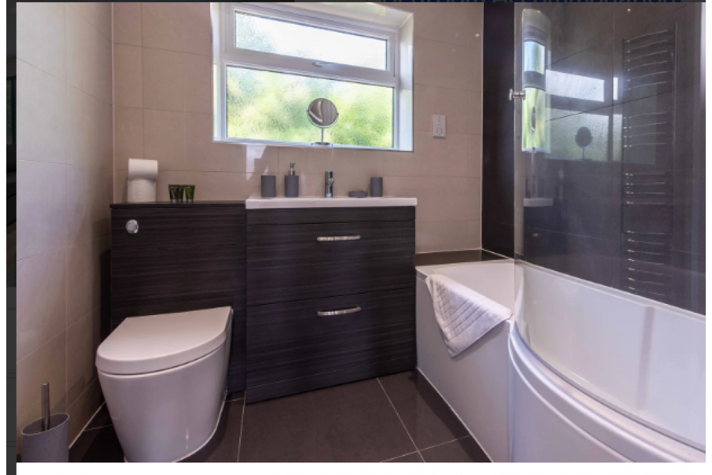 Leicester Serviced Apartments – Bagworth House 4-Bedroom Accommodation