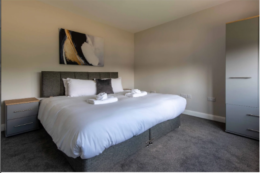 Leicester Serviced Apartments – Bagworth House 4-Bedroom Accommodation