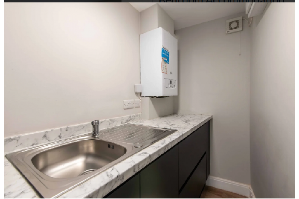 Leicester Serviced Apartments – Bagworth House 4-Bedroom Accommodation