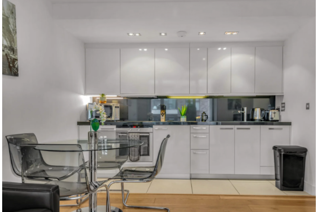 Times Square Apartments on Leman Street