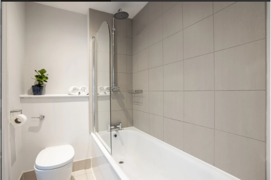 Fenchurch Street Apartments - Serviced Accommodation in Aldgate, London