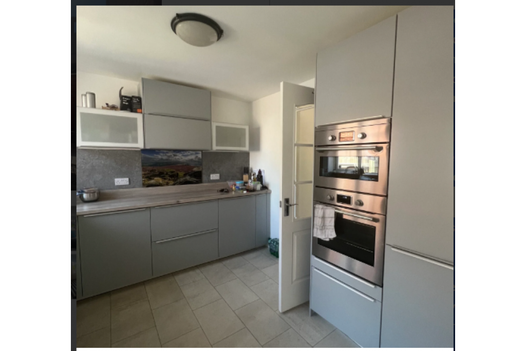 Bristol Family Accommodation with Parking and Outdoor Space