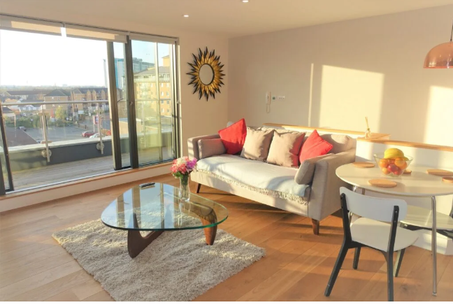The Quadrant Apartments – West London Serviced Apartment