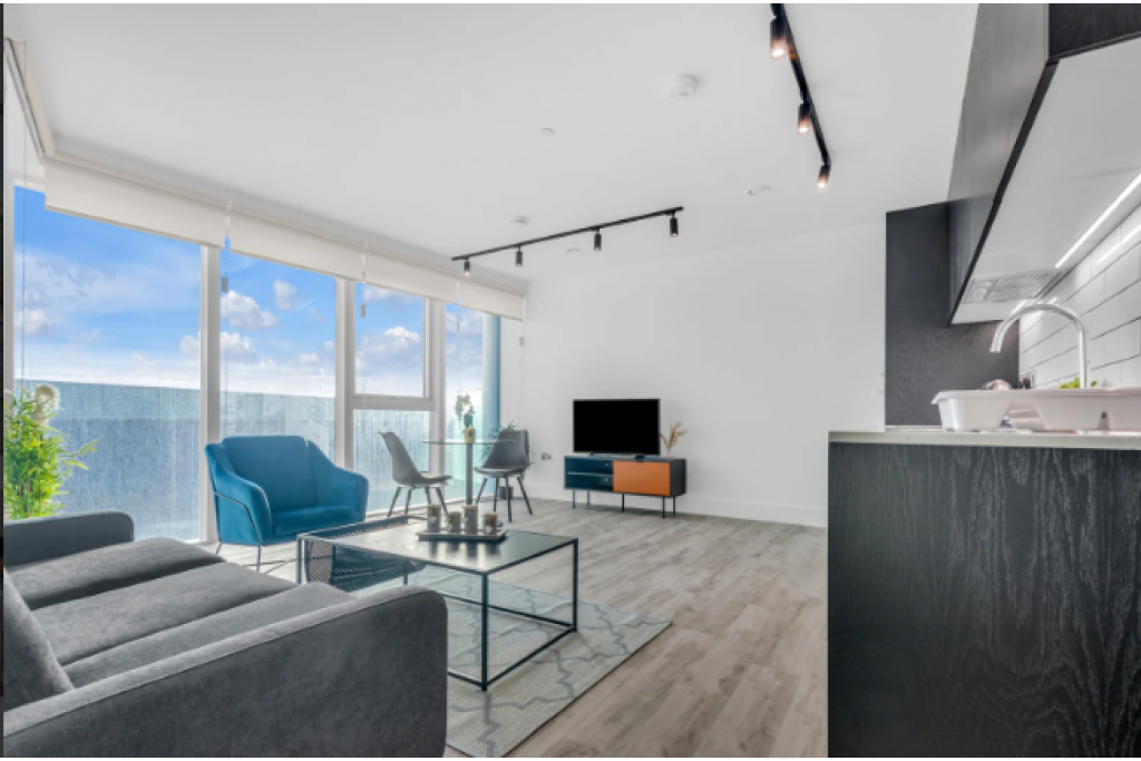 Ealing Broadway – Highly Rated London Serviced Apartments