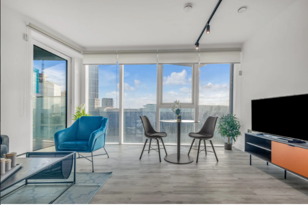 Ealing Broadway – Highly Rated London Serviced Apartments