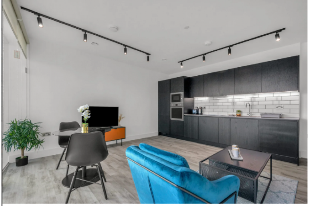 Ealing Broadway – Highly Rated London Serviced Apartments