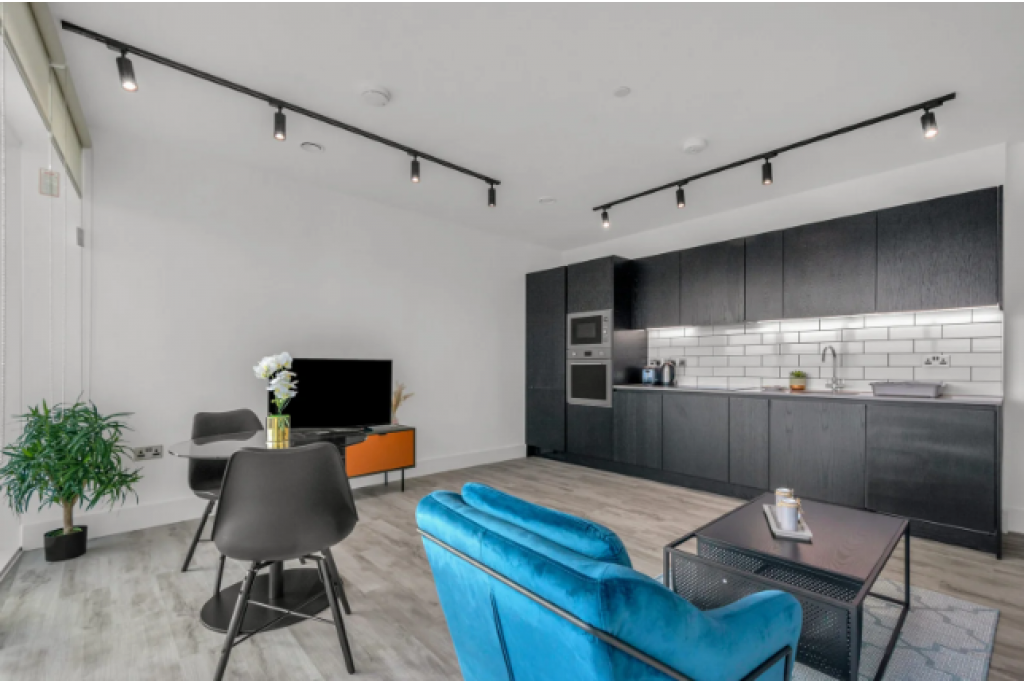 Ealing Broadway – Highly Rated London Serviced Apartments