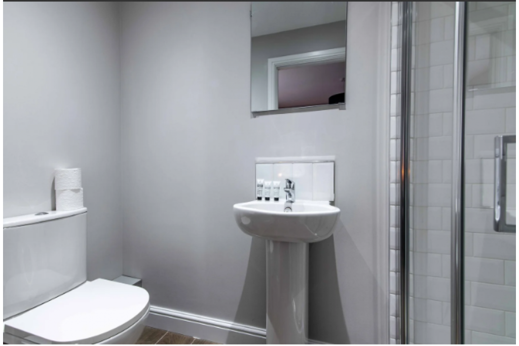 Nottingham Family Accommodation – Langdown House Apartment