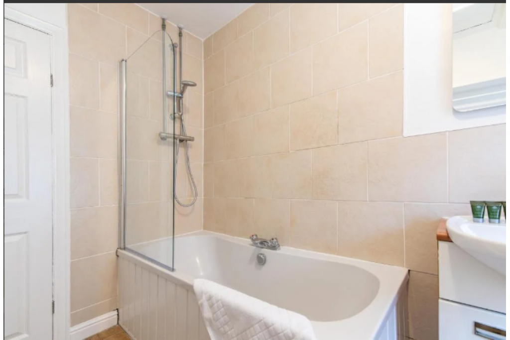 Modern 3-Bedroom Short Lets in Nottingham – Ideal for Families and Professionals