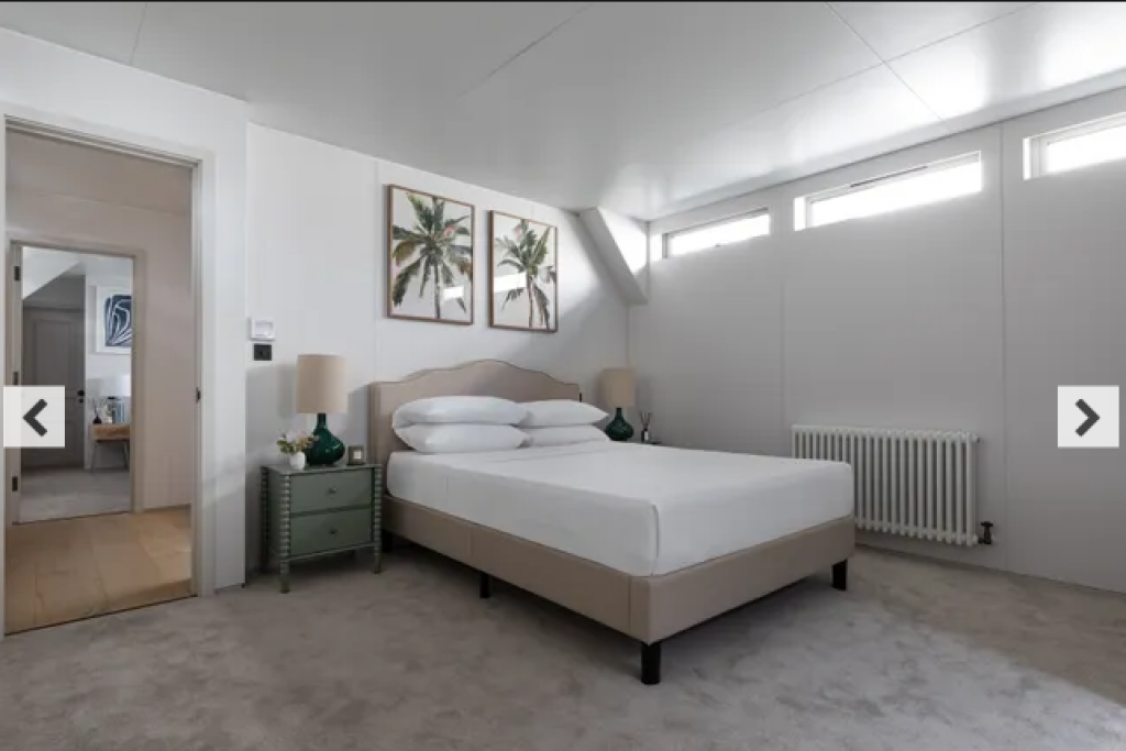 Cheyne Walk Houseboat – Chelsea