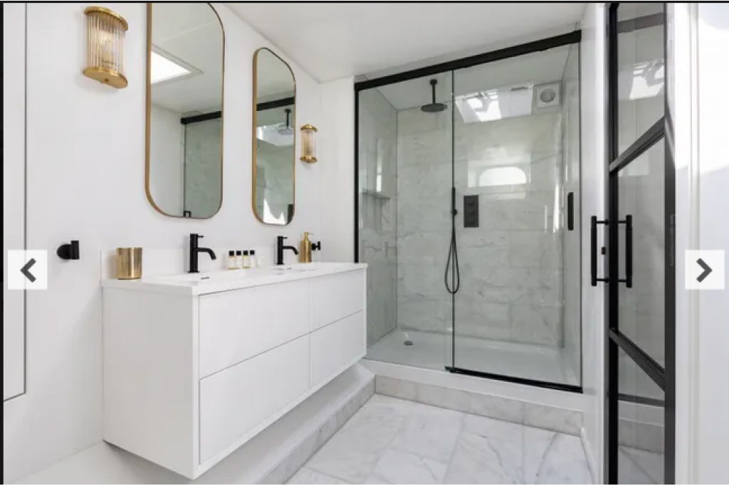 Cheyne Walk Houseboat – Chelsea