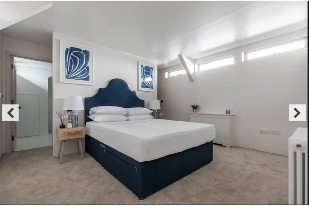 Cheyne Walk Houseboat – Chelsea