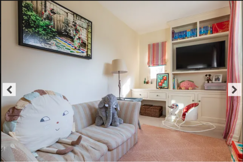 Milborne Grove – Chelsea – Colourful 4-Bedroom Townhouse with Charming Garden