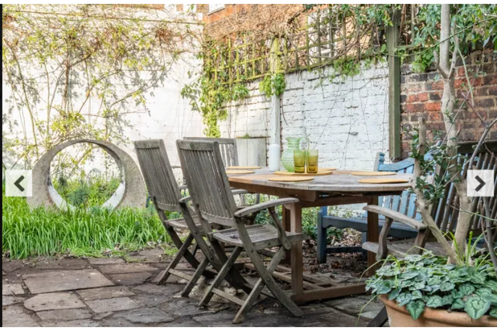 Milborne Grove – Chelsea – Colourful 4-Bedroom Townhouse with Charming Garden