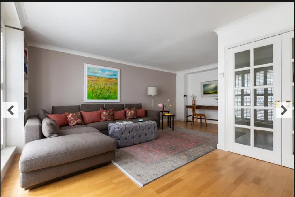 Canning Place Mews – Kensington – Charming 3-Bedroom Mews Home with Modern Comforts