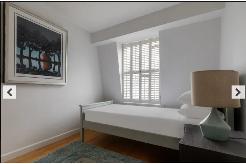 Canning Place Mews – Kensington – Charming 3-Bedroom Mews Home with Modern Comforts