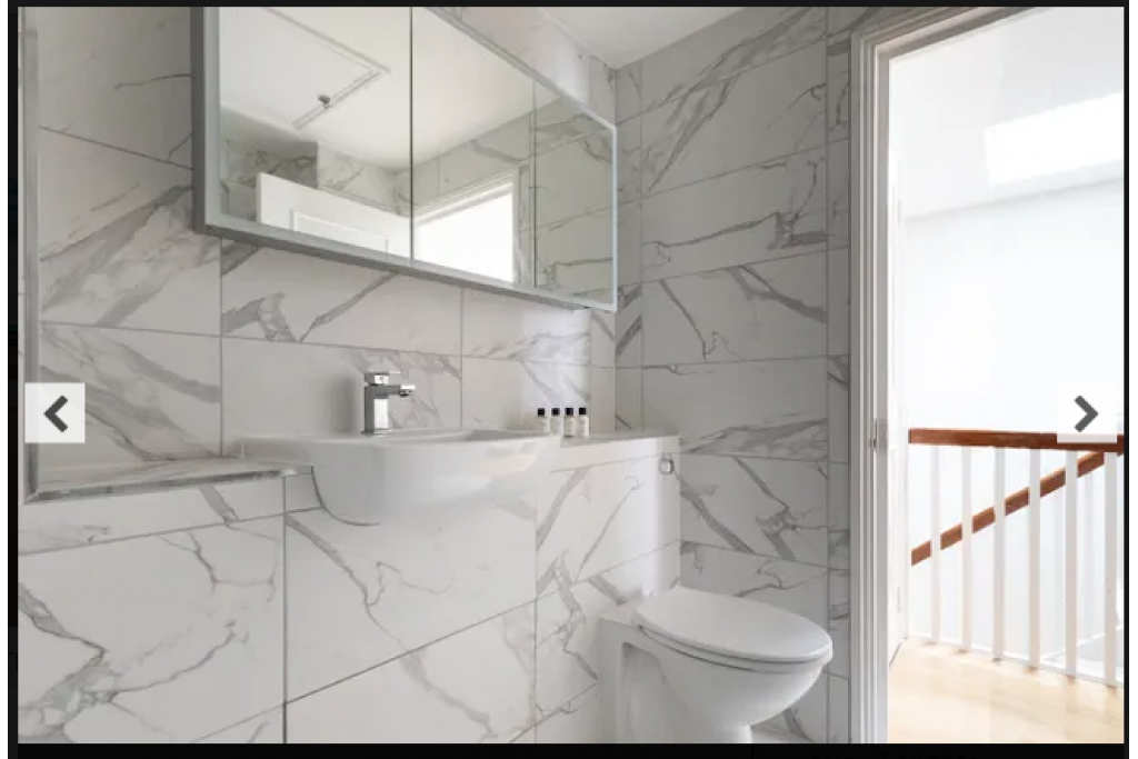 Canning Place Mews – Kensington – Charming 3-Bedroom Mews Home with Modern Comforts