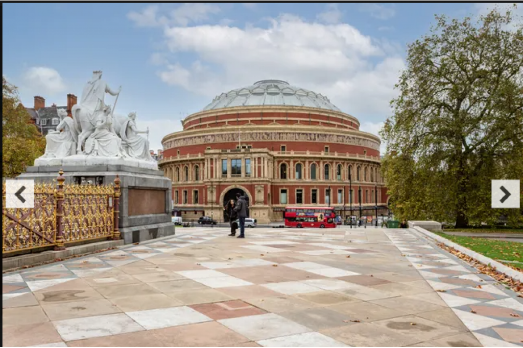 Canning Place Mews – Kensington – Charming 3-Bedroom Mews Home with Modern Comforts