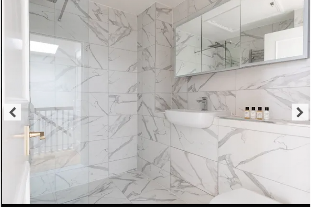 Canning Place Mews – Kensington – Charming 3-Bedroom Mews Home with Modern Comforts