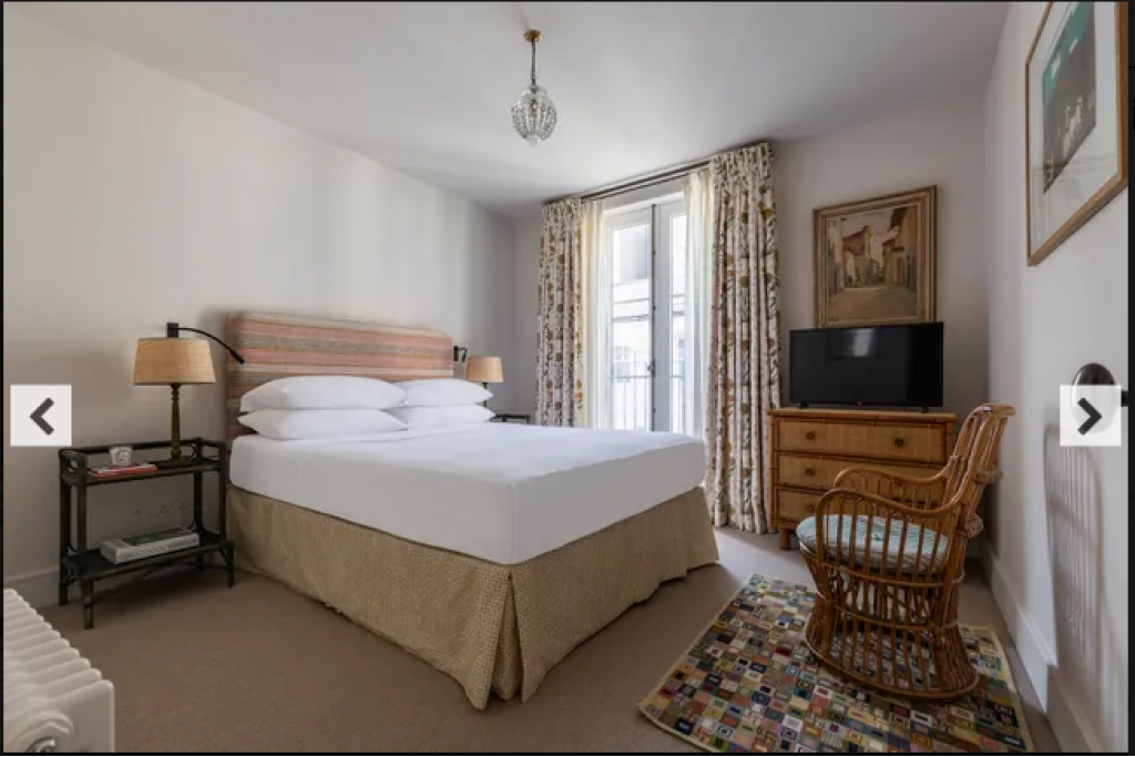 Cranley Mews VI – South Kensington – 2-Bedroom Mews Home with Vintage Charm